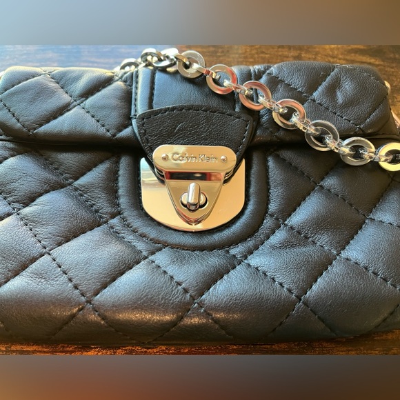 Calvin Klein Black Quilted Crossbody Bag - Picture 2 of 10